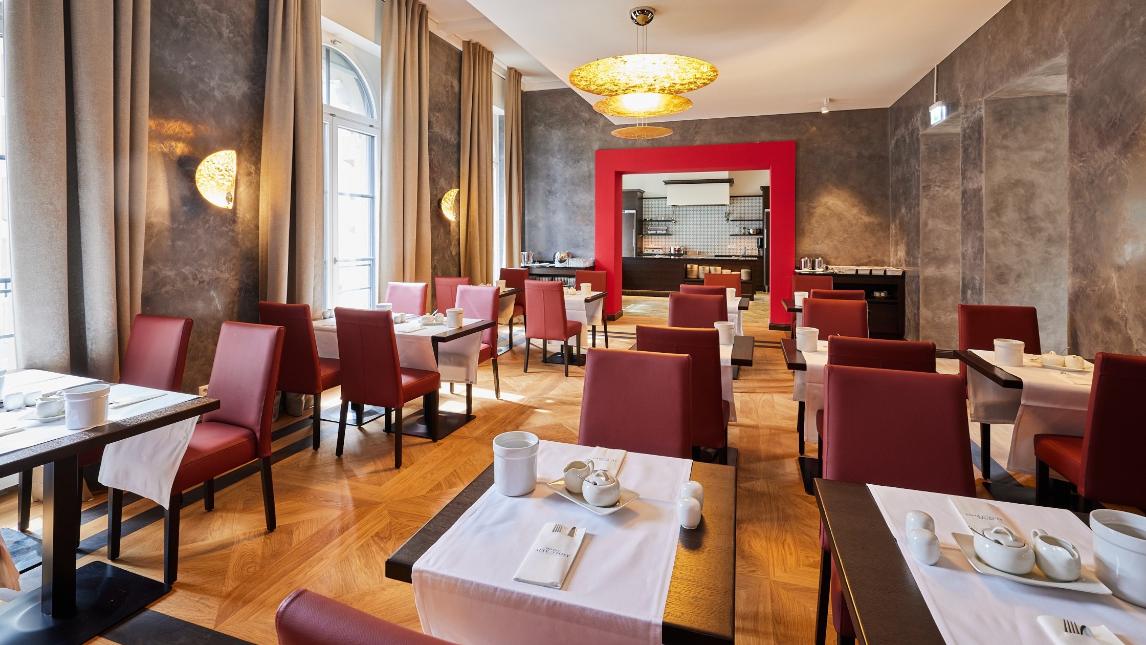 Teil des Frühstücksraums im Hotel Alte Post