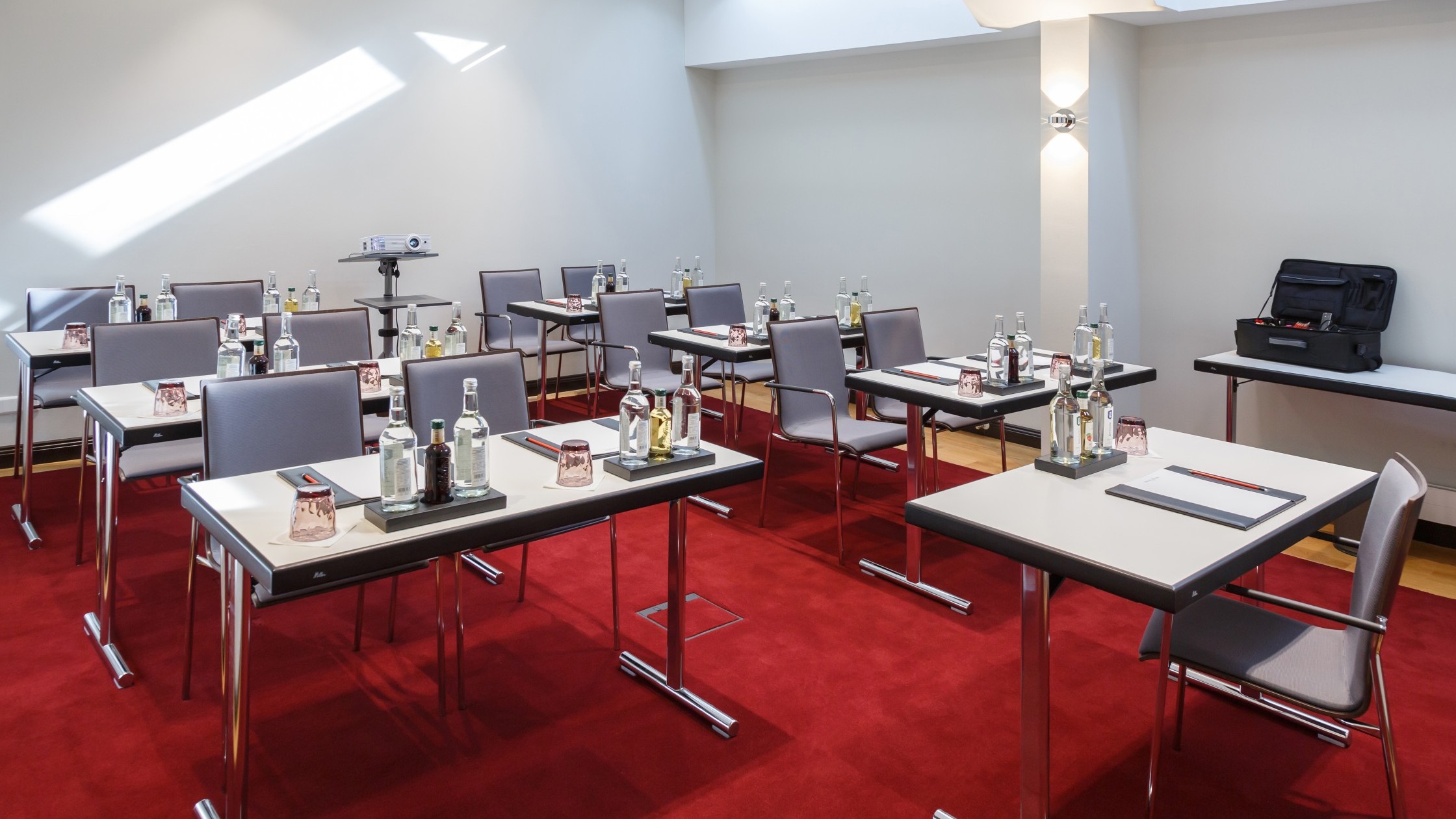  Amarna: Seminarraum in der Alten Post