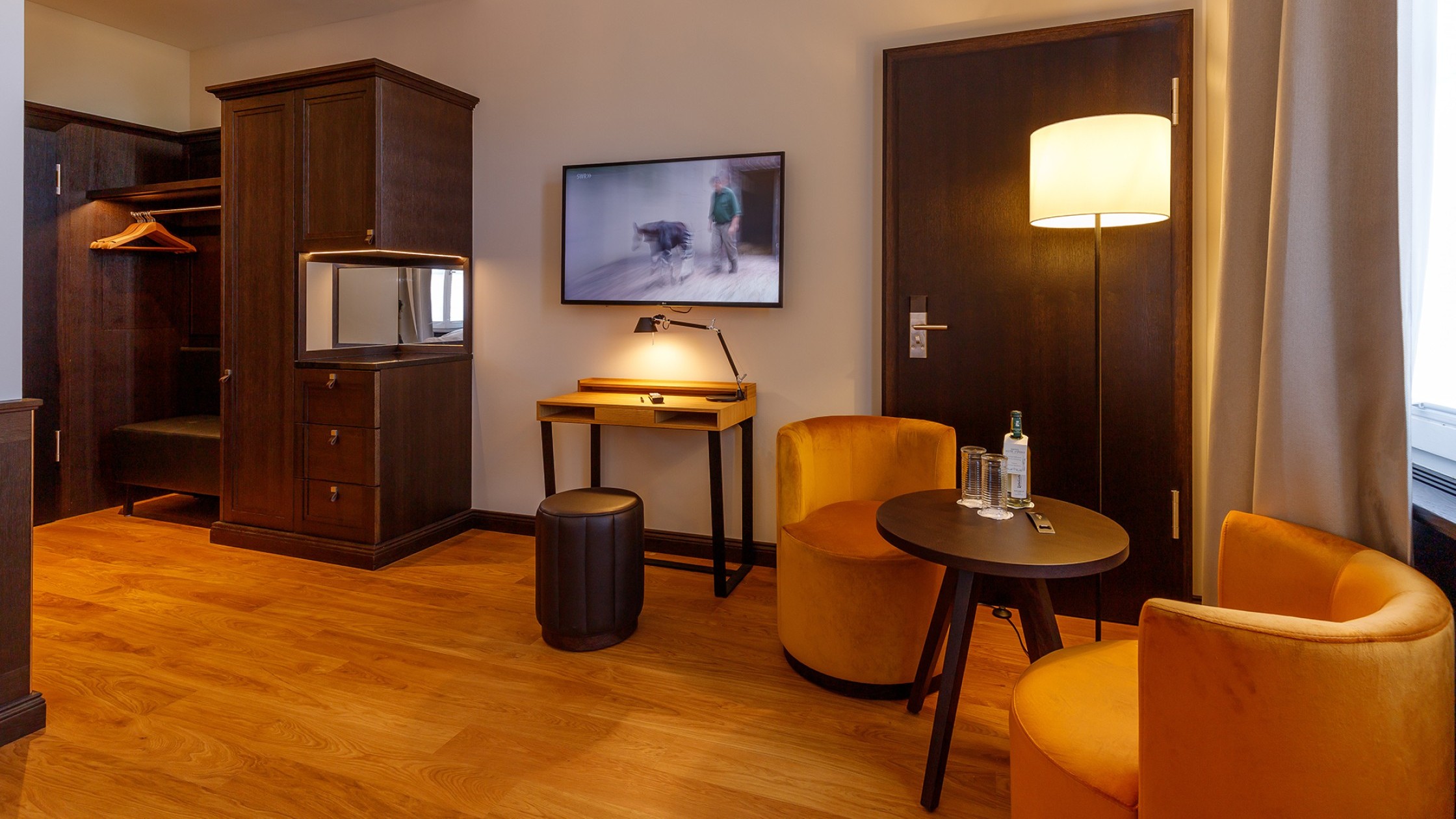 Stylish Superior double room at Hotel Alte Post Konstanz featuring air conditioning, elegant marble bathroom, double bed, hardwood flooring, and premium amenities 